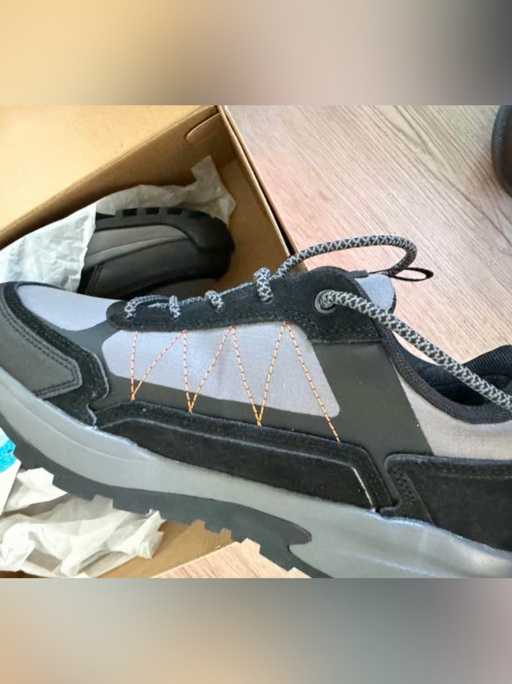 OZARK TRAIL OUTDOOR EQUIPMENT. Waterproof Hiking Shoes 10½ - Picture 5 of 7